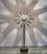 designov kovov stoln lampa SLUNCE stbrn