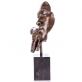 modern bronzov socha na mramorovm podstavci 80 - pohled 2 - www.glancshop.cz