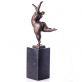 modern bronzov socha na mramorovm podstavci ensk akt 88 - pohled 2 - www.glancshop.cz
