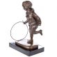 bronzov socha na mramorovm podstavci Chlapec s kruhem 102 - pohled 2 - www.glancshop.cz
