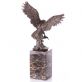 bronzov socha na mramorovm podstavci Orel s rybou 64 - pohled 3 - www.glancshop.cz
