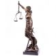 bronzov socha na mramorovm podstavci Justitia 26 - pohled 2 - www.glancshop.cz