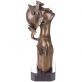 modern bronzov socha na mramorovm podstavci 141 - pohled 2 - www.glancshop.cz
