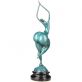 modern� barevn� bronzov� socha na mramorov�m podstavci 81 - pohled 3 - www.glancshop.cz