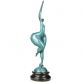 modern� barevn� bronzov� socha na mramorov�m podstavci 81 - pohled 5 - www.glancshop.cz