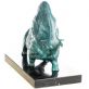 bronzov� socha na mramorov�m podstavci B�k 23 - pohled 5 - www.glancshop.cz