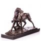 bronzov� socha loveck�ho psa na mramorov�m podstavci 86 - pohled 3 - www.glancshop.cz
