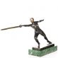 bronzov� modern� socha na mramorov�m podstavci 162 - pohled 2 - www.glancshop.cz