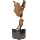 bronzov� modern� socha na mramorov�m podstavci 129 - pohled 3 - www.glancshop.cz 