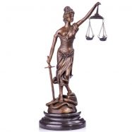 bronzov� socha na mramorov�m podstavci Justitia 34